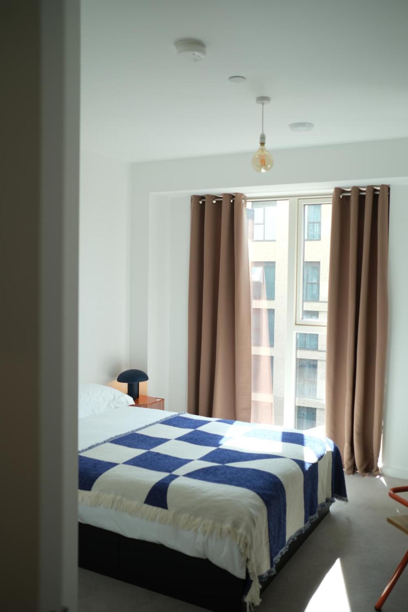 Waterview With Ultra Fast Wifi Close To Excel And O2, Corporates And Contractors Welcome * London